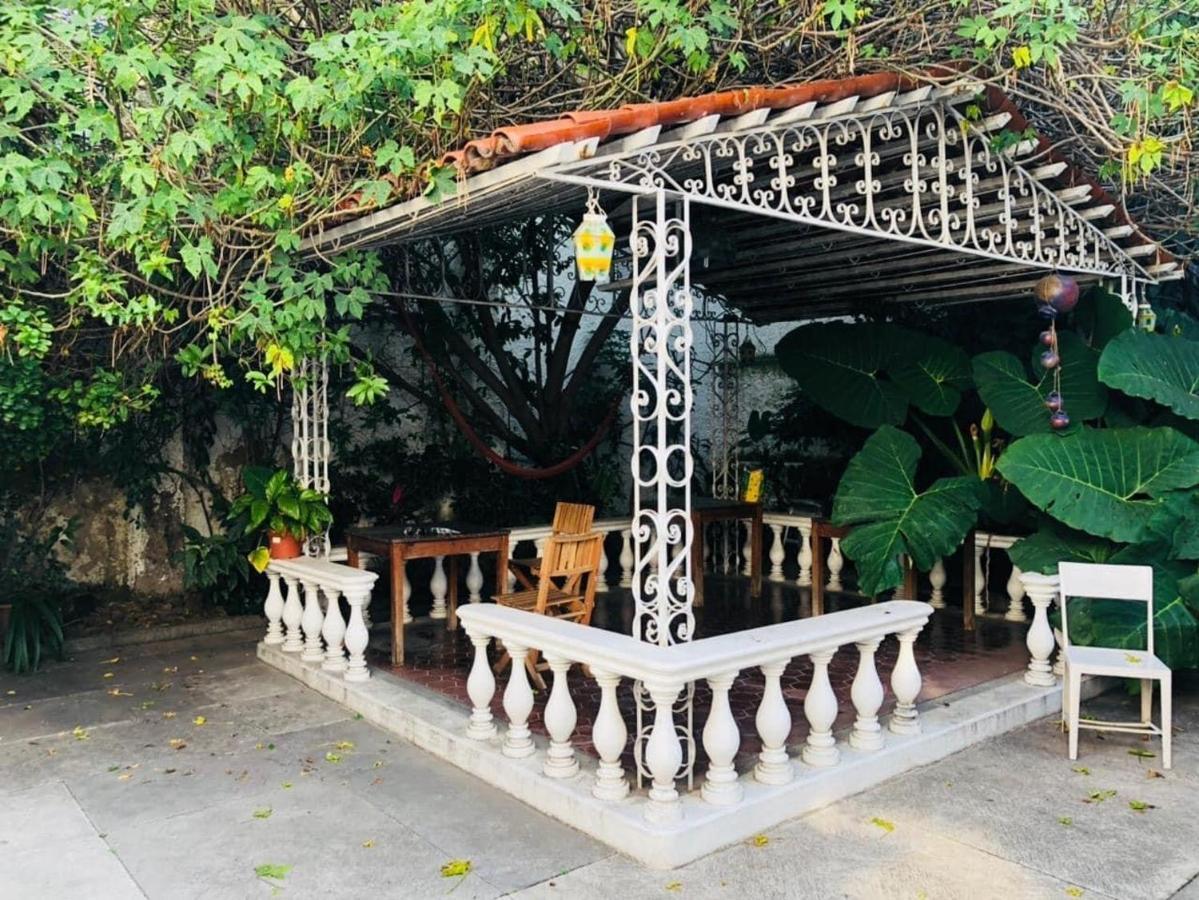 Casa Alsacia Hotel Гуадалахара Екстериор снимка